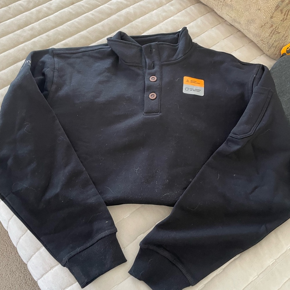 Mens Ariat sweatshirt NWT!